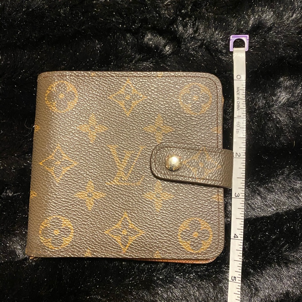 Louis Vuitton Folding Wallet